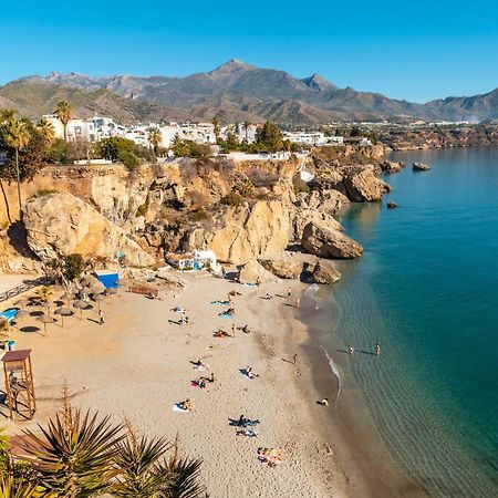 Apartamento En El Centro De Nerja Luaran gambar