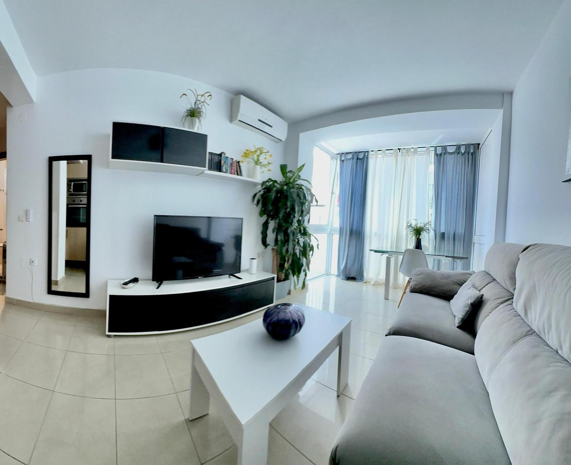 Apartamento En El Centro De Nerja Luaran gambar
